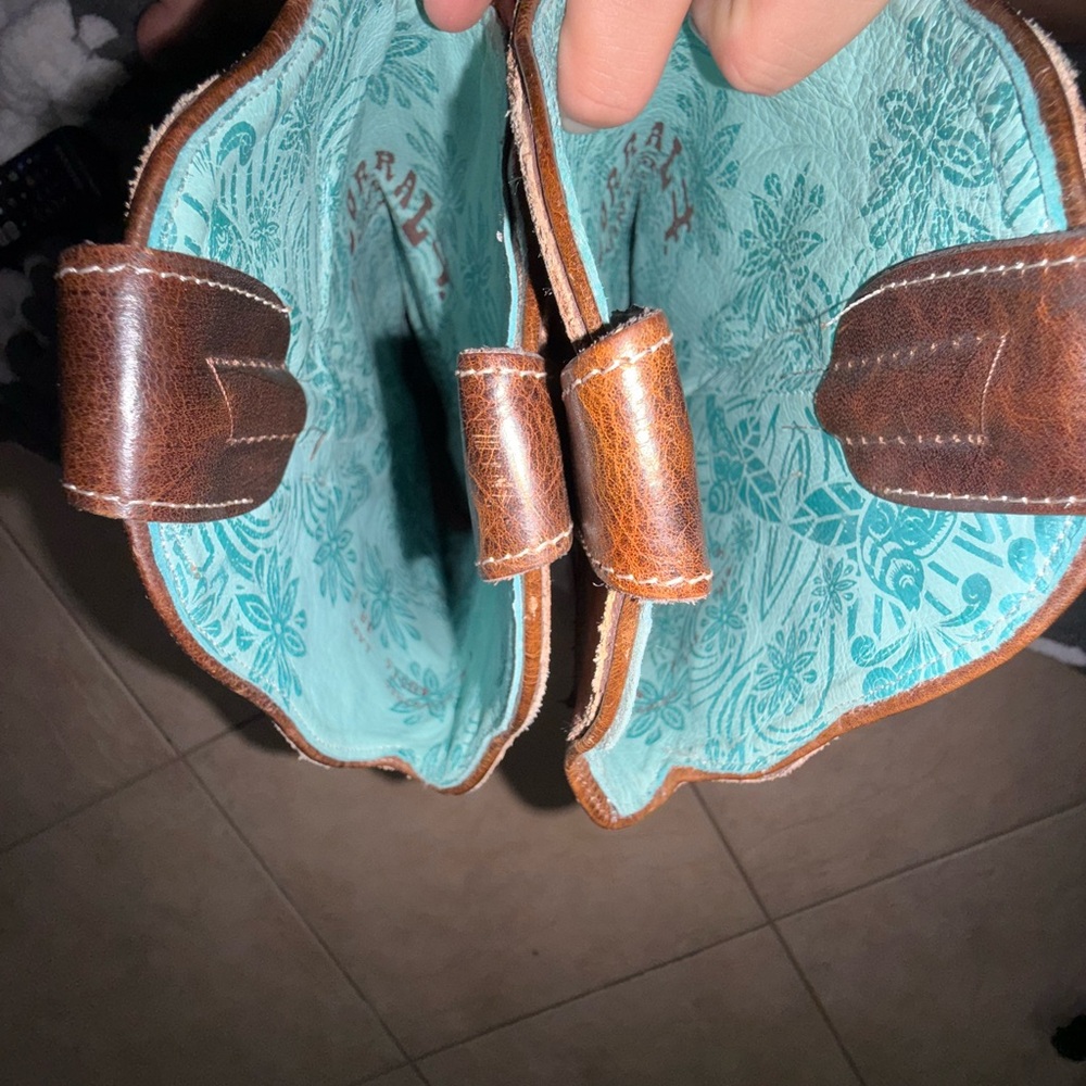 Stylish Brown Leather Heeled Boots - Picture 3 of 6
